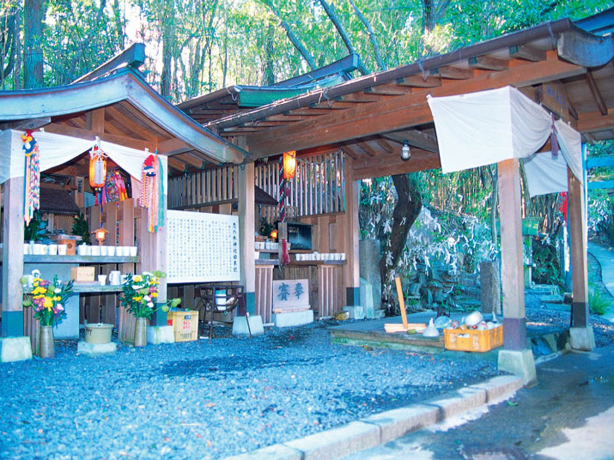 恋之水神社