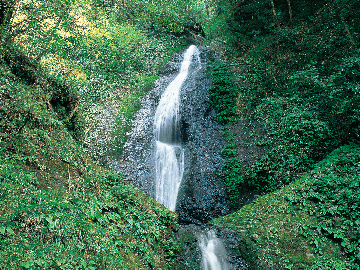 Seven Atera Waterfalls