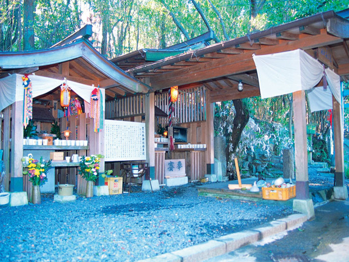 恋之水神社