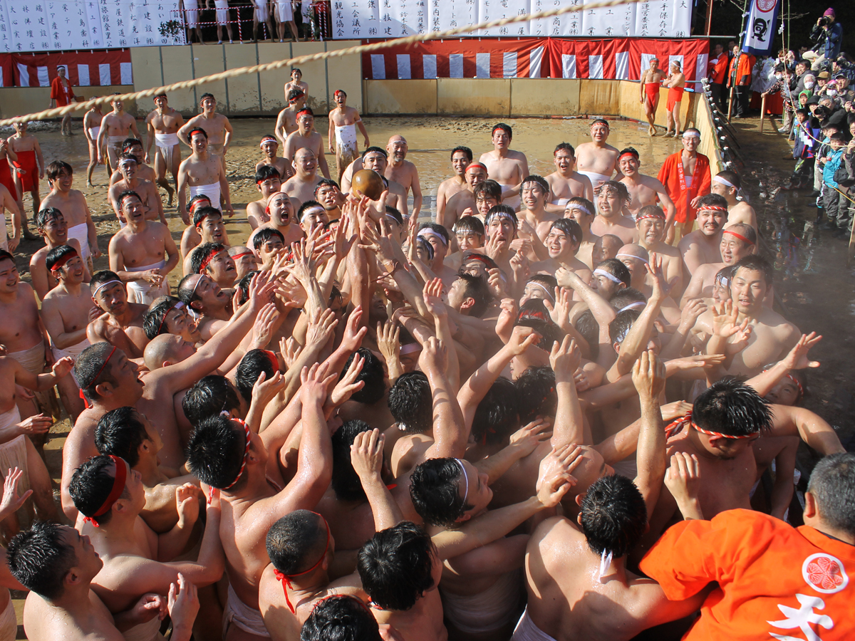 裸 祭り 美浜