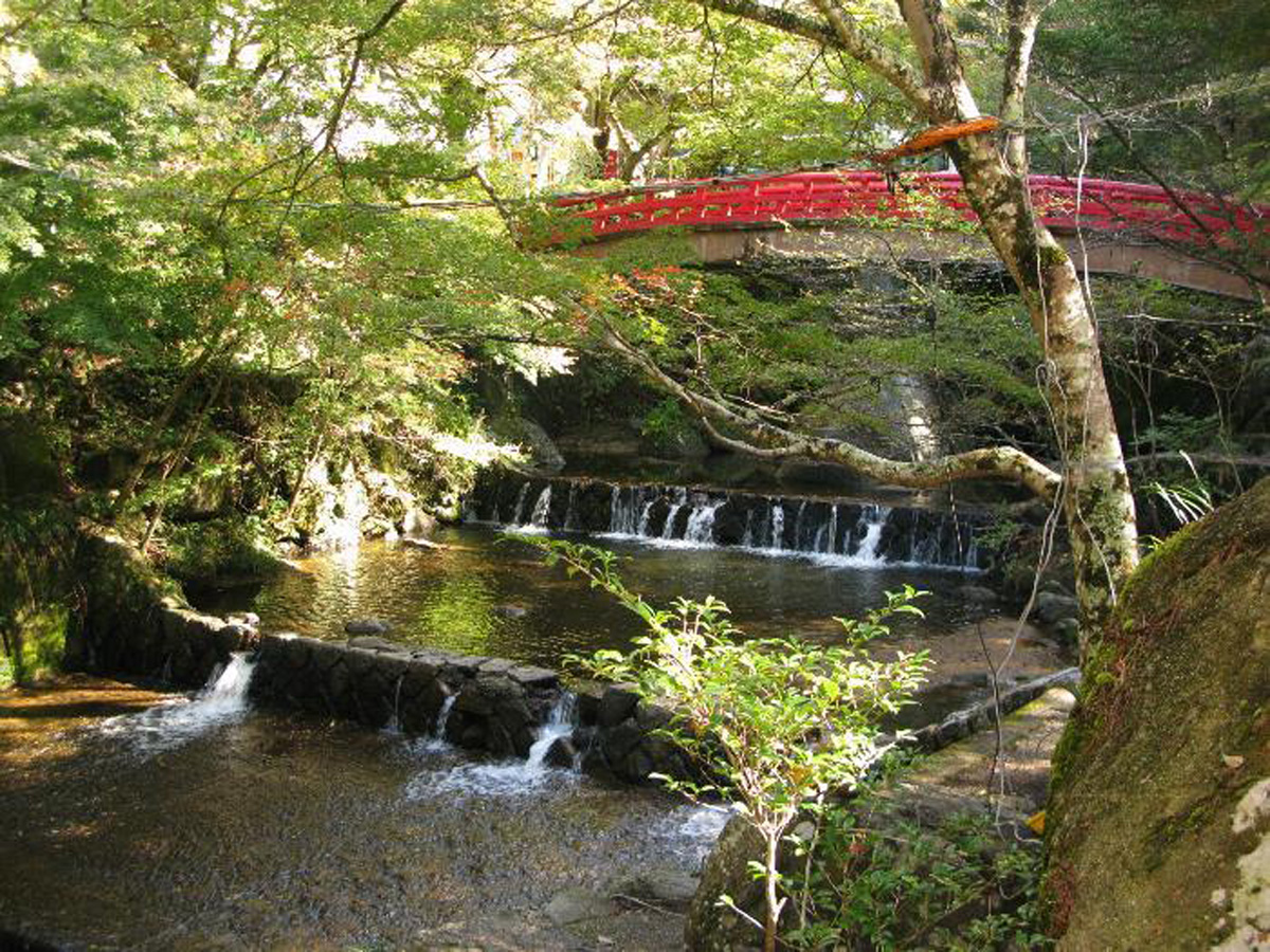 Aichi-Kogen Quasi-National Park - Iwayado Park (Aichi-Kogen Kokutei Koen - Iwayado Koen)
