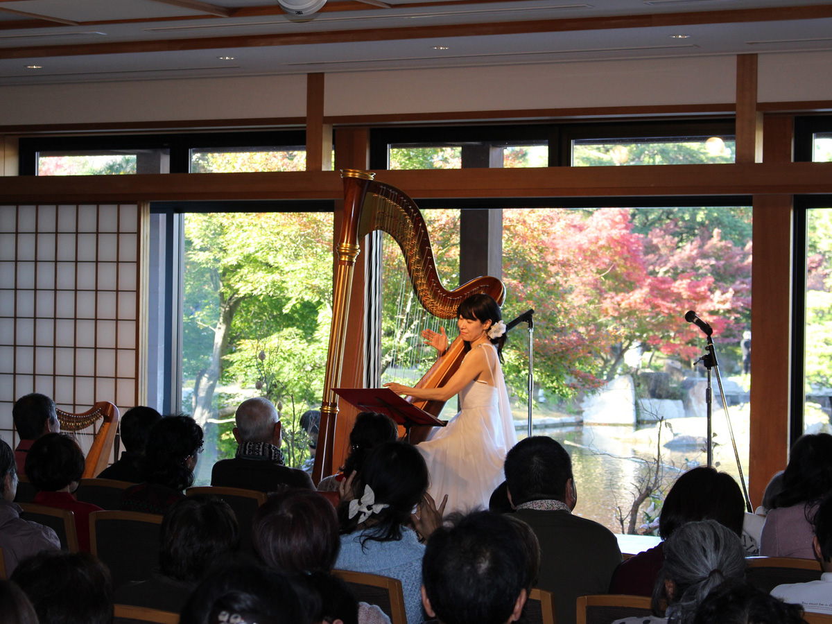 锦带缠绕　德川园　红叶节