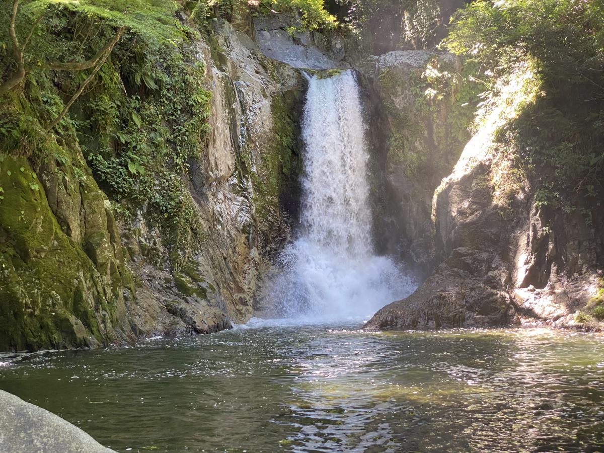 Narusawa Waterfall