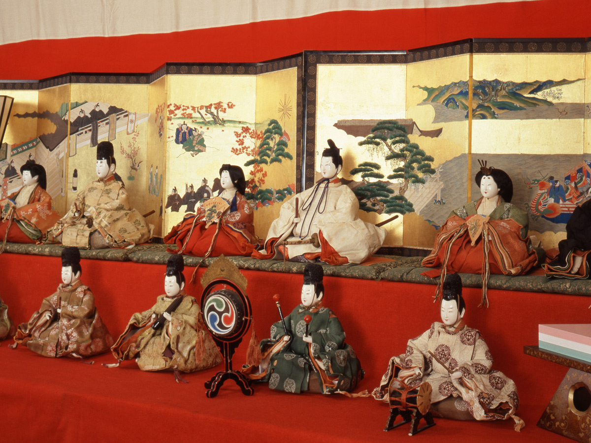 Imperial palace hina doll exhibit