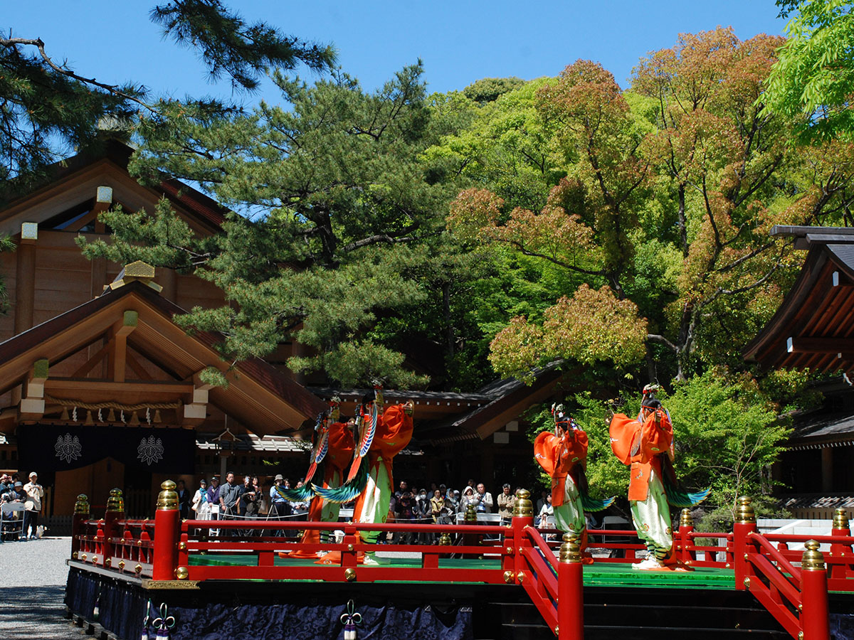 熱田神宮,舞楽神事