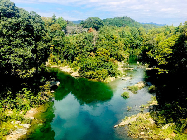 Site of Nagashino Castle, defensively positioned above the fork of two rivers.