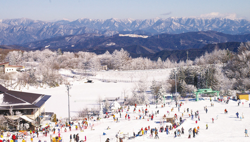 茶臼山高原滑雪場